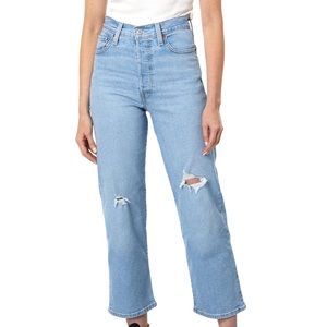 Levi’s Size 24 Ribcage Straight Lightwash Ankle Jeans